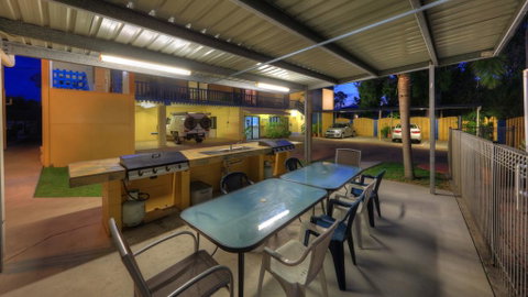 Sky View Units Bowen - Northern Rivers Accommodation 0