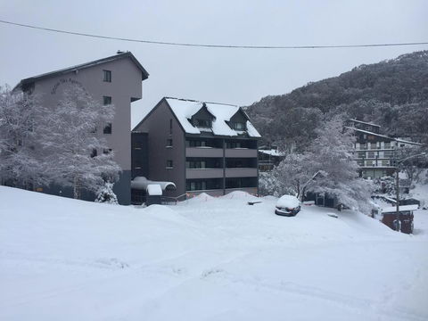 Snow Ski Apartments 03 - Northern Rivers Accommodation 1