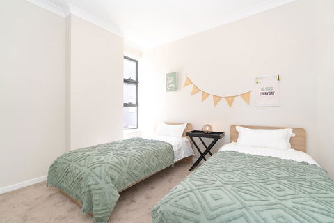 SP246-Brandnew Modern Apt In Penrith With Parking - Northern Rivers Accommodation 2