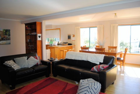 Spacious And Central To CBD - Northern Rivers Accommodation 0