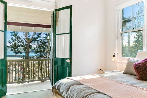 Spacious Harbour View 4bd Home In Sydney CBD - Northern Rivers Accommodation 2