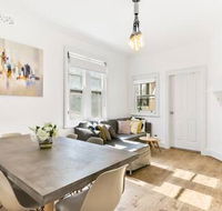 Spacious Harbour View 4bd home in Sydney CBD - Northern Rivers Accommodation