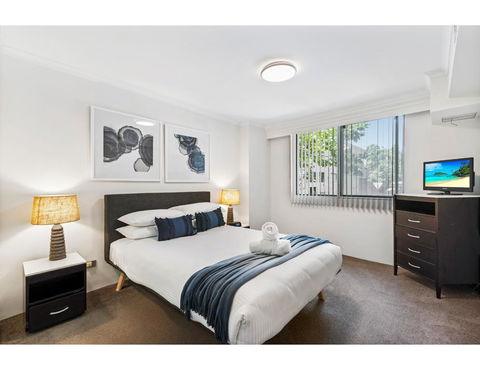 Spacious Retreat Walking Distance From City Centre - Northern Rivers Accommodation 1