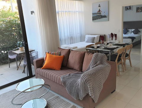 Spacious&Cozy 1 Bedroom + 1 Bathroom Zetland APT - Northern Rivers Accommodation 0