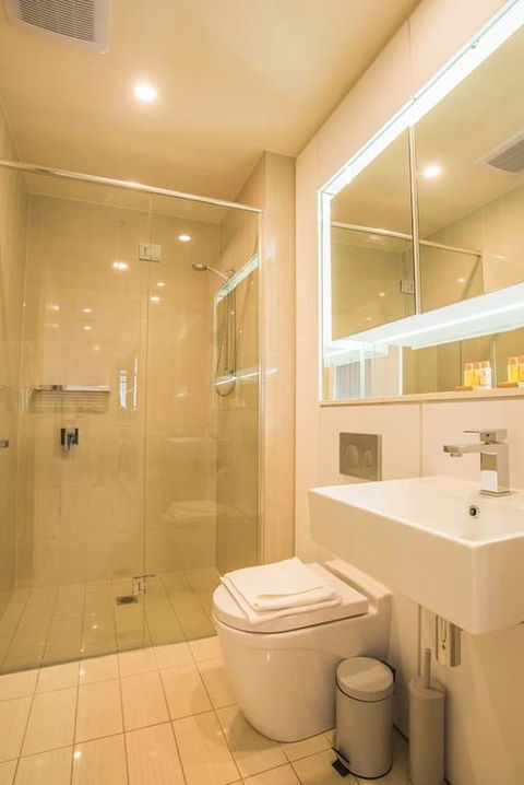 Spacious&Cozy 1 Bedroom + 1 Bathroom Zetland APT - Northern Rivers Accommodation 3