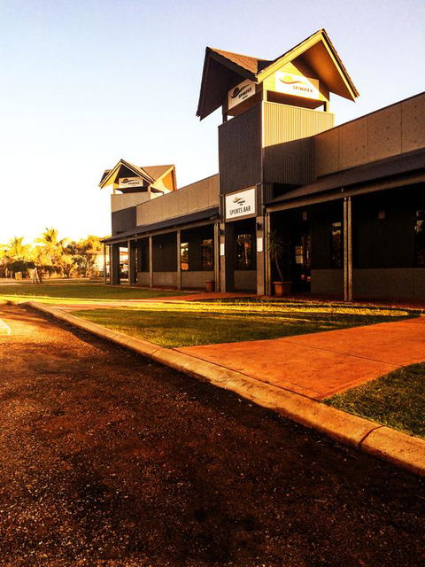 Spinifex Hotel - Northern Rivers Accommodation 3