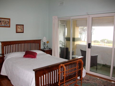 Stella's Dromana Hotel - Northern Rivers Accommodation 2