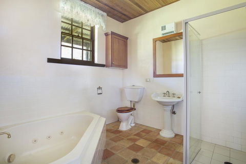 Stone Cottage - Northern Rivers Accommodation 1