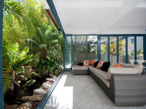 Street Cafe Boutique Accommodation@ Nelson Bay - Northern Rivers Accommodation 0