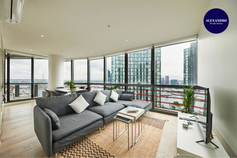 STUNNING 2 BED 2 BATH STYLISH UNIT // FREE PARKING - Northern Rivers Accommodation 2