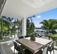 Stunning Riverfront Apartment in Noosaville - Unit 2 Wai Cocos 215 Gympie Terrace