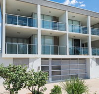 Stunning surfside apartment - Boyd St Woorim - Northern Rivers Accommodation