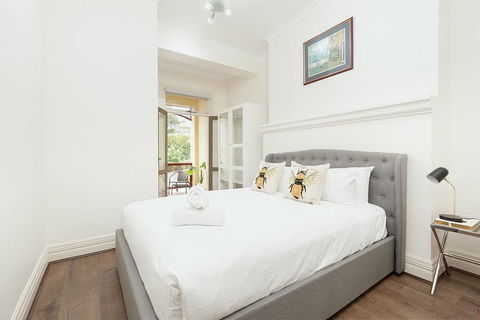 STUNNING SYDNEY HOME 1 - Northern Rivers Accommodation 1