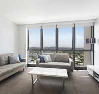Stunning Views on the 41st Floor - Northern Rivers Accommodation