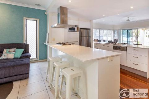 Stunning Waterfront Home With Pool - Sylvan Beach Esp, Bellara - Northern Rivers Accommodation 3
