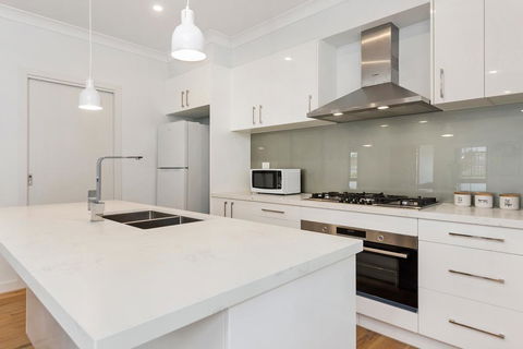 Style, Comfort And Convenience - Northern Rivers Accommodation 2