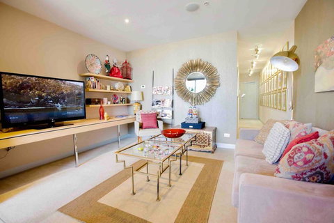 Stylish 1 Bedroom Apartment Amazing City Views - Northern Rivers Accommodation 2