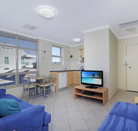 Stylish Comfortable 2 bdrm Glenelg North - Northern Rivers Accommodation