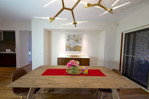 Stylish Luxe House For Big Group Near Shopping Center - Northern Rivers Accommodation 2