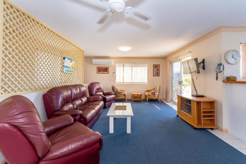 Stylish Unit Opposite Foreshore - Sylvan Beach Esp, Bellara - Northern Rivers Accommodation 0