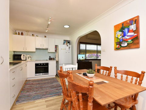 Summerfield Cottage - Hunter Valley, Renovated House In Central North Rothbury - Northern Rivers Accommodation 2