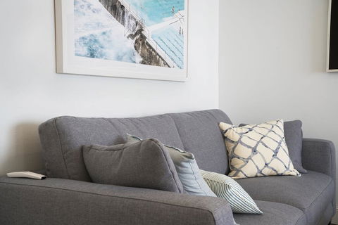 Sunlit 1 Bedroom Apartment Right At Bondi Beach - Northern Rivers Accommodation 2