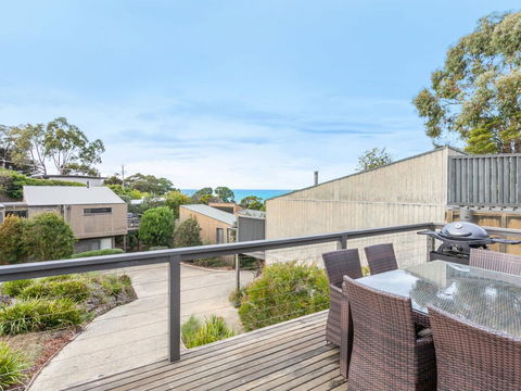SUNRISE AT BREAKERS - Townhouse Close To Town - Northern Rivers Accommodation 0