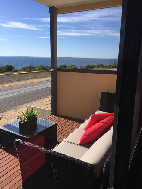 Sunset Cove Beach House - Northern Rivers Accommodation 3