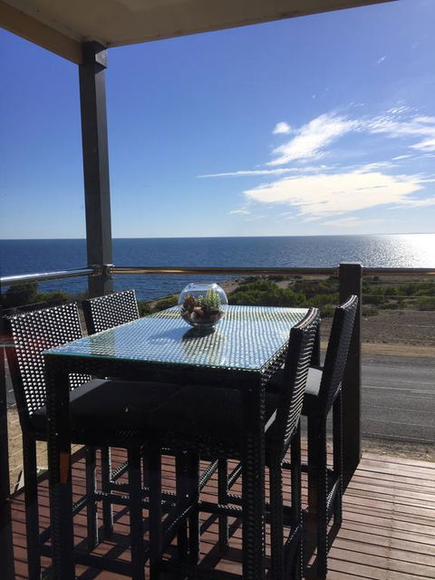 Sunset Cove Beach House - Northern Rivers Accommodation 1