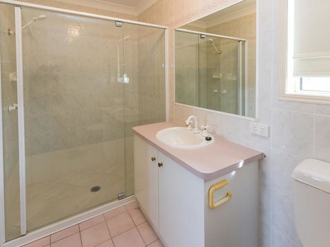 Superb Location - Hervey Bay - Northern Rivers Accommodation 1