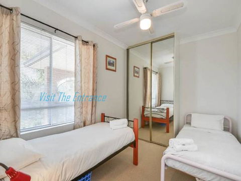 Surf Side Palms 12 - Northern Rivers Accommodation 1