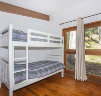 Surfers Ave 17 Narrawallee - Northern Rivers Accommodation