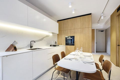 Surry Hills Modern Furnished Self-Contained Apartment (ELZ) - Northern Rivers Accommodation 3