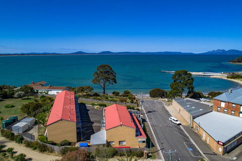 SWANSEA VILLAS - Northern Rivers Accommodation 1