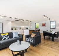 Sydney Townhouse with Parking and Deck - Northern Rivers Accommodation