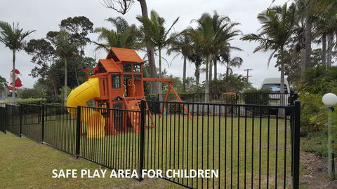 Tabourie Lake Motor Inn - Northern Rivers Accommodation 1