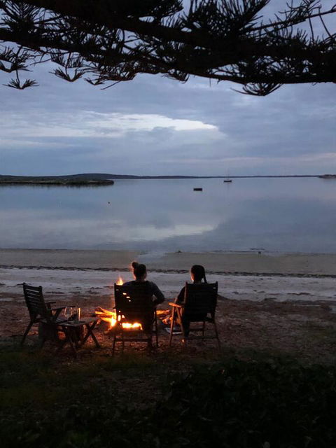 Tall Pines Beach House At Mount Dutton Bay (part Of Coffin Bay Waterways) - Northern Rivers Accommodation 3