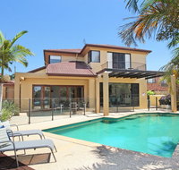 Tarcoola 41 - 5 BDRM Canal Home with Pool - Northern Rivers Accommodation