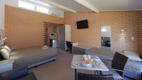 Tenterfield Motor Inn - Northern Rivers Accommodation 3