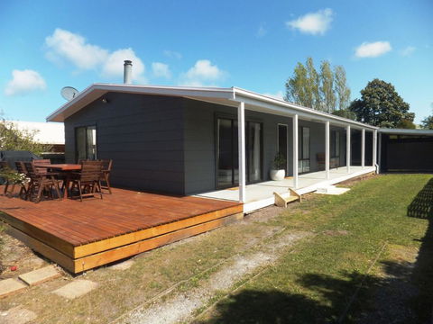 TERRIFIC ON TAMARA CRESCENT - Northern Rivers Accommodation 0