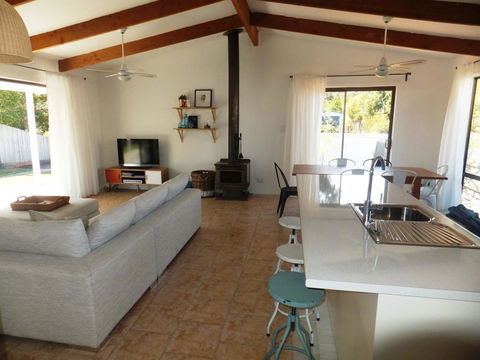 TERRIFIC ON TAMARA CRESCENT - Northern Rivers Accommodation 2