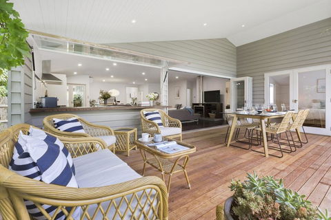 THALASSA HOUSE COASTAL RETREAT DROMANA - Northern Rivers Accommodation 1