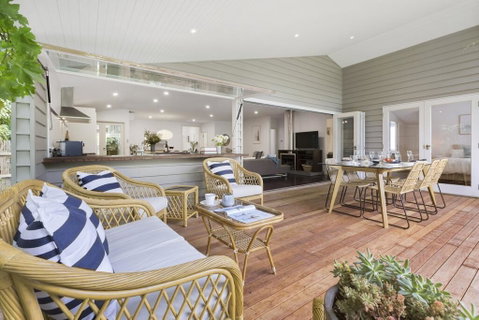 THALASSA HOUSE COASTAL RETREAT DROMANA - Northern Rivers Accommodation 1