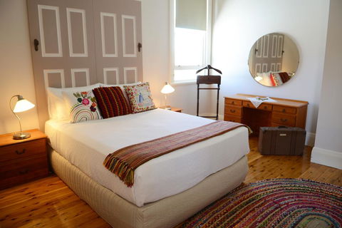 The Bank B&B West Wyalong - Northern Rivers Accommodation 1
