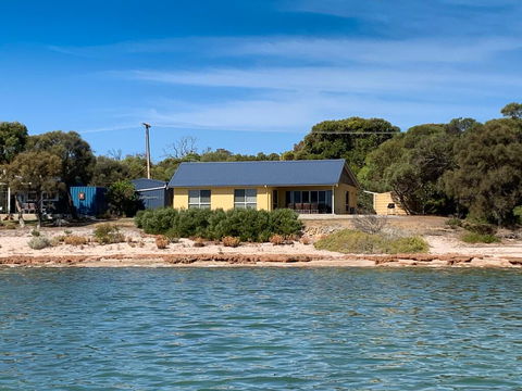 The Beach House - Northern Rivers Accommodation 0