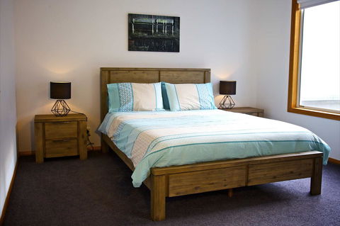 Penguin Beachfront Apartments - Northern Rivers Accommodation 10