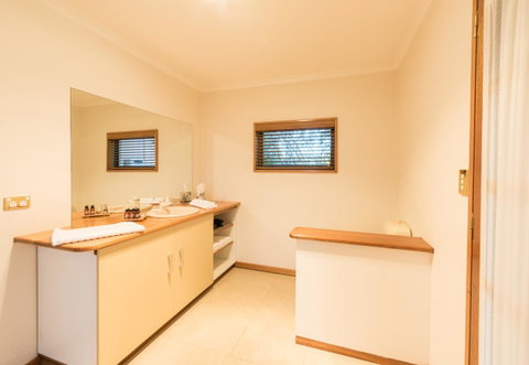 Parnella Kettering - Northern Rivers Accommodation 6