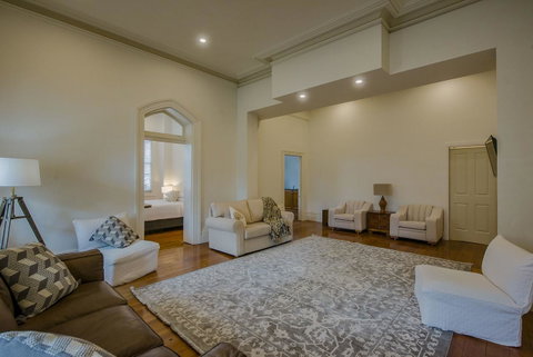 Roxburgh House Apartments - Northern Rivers Accommodation 14