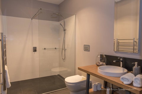 Roxburgh House Apartments - Northern Rivers Accommodation 1