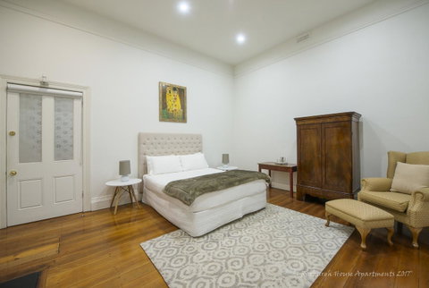 Roxburgh House Apartments - Northern Rivers Accommodation 8